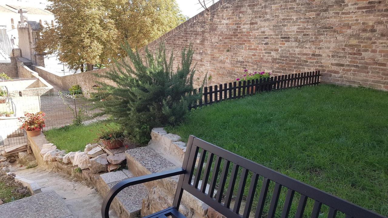 乌尔比诺Casa La Piazzetta Rinascimentale别墅 外观 照片